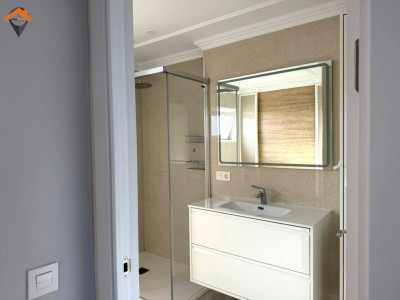 PISO TOTALMENTE REFORMADO, EXTERIOR Y MUY LUMINOSO – ¡LISTO PARA ENTRAR A VIVIR!