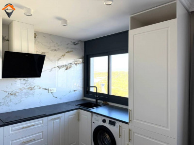 PISO TOTALMENTE REFORMADO, EXTERIOR Y MUY LUMINOSO – ¡LISTO PARA ENTRAR A VIVIR!