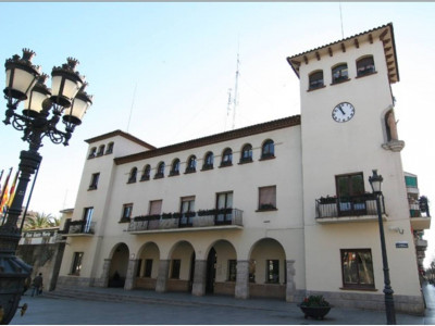 PLANTA BAJA A REFORMAR EN EL CENTRO DE BARBERÀ DEL VALLES, AL LADO DEL AYUNTAMIENTO!