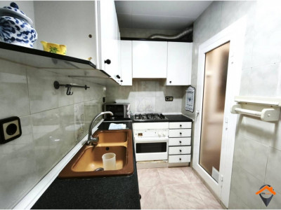 PLANTA BAJA ACOGEDORA EN ZONA TRANQUILA Y BIEN COMUNICADA!! 