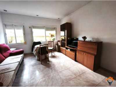 PLANTA BAJA ACOGEDORA EN ZONA TRANQUILA Y BIEN COMUNICADA!! 