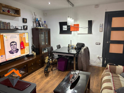 PLANTA BAJA CON ENTRADA INDEPENDIENTE CON PATIO DE 30M2!!