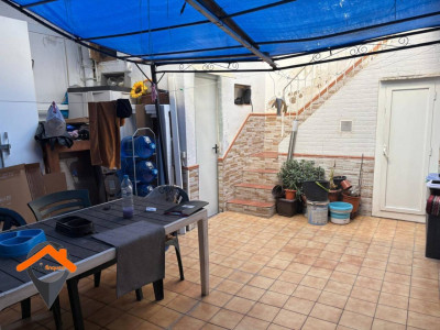 PLANTA BAJA CON ENTRADA INDEPENDIENTE CON PATIO DE 30M2!!