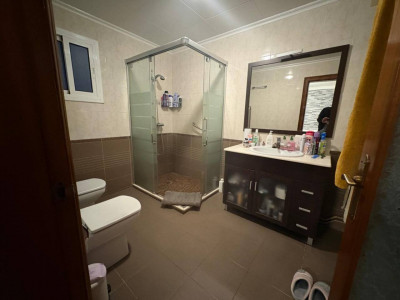 PLANTA BAJA CON ENTRADA INDEPENDIENTE CON PATIO Y TERRAZA