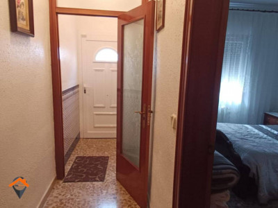 PLANTA BAJA CON ENTRADA INDEPENDIENTE CON PATIO Y TERRAZA