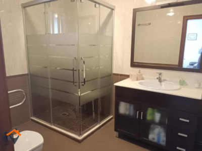 PLANTA BAJA CON ENTRADA INDEPENDIENTE CON PATIO Y TERRAZA