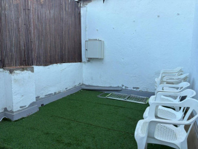 PLANTA BAJA CON ENTRADA INDEPENDIENTE CON PATIO Y TERRAZA