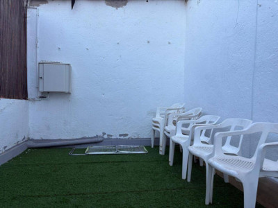 PLANTA BAJA CON ENTRADA INDEPENDIENTE CON PATIO Y TERRAZA