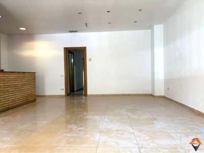 PLANTA BAJA DE 4 HABITACIONES EN LA CREU DE BARBERÁ!!! 