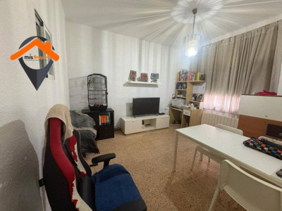 PLANTA BAJA JUNTO RONDA COLLSALARCA!!