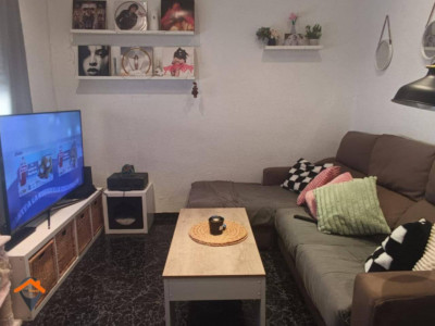 PLANTA BAJA REFORMADA MUY SOLEADA!! 