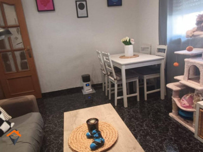 PLANTA BAJA REFORMADA MUY SOLEADA!! 