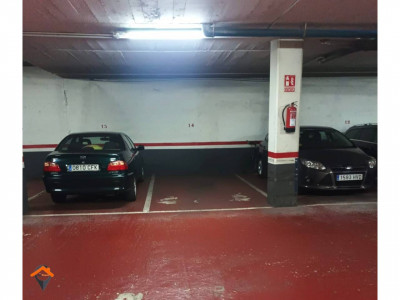 PLAZA DE APARCAMIENTO EN EIXAMPLE, CALLE CALDERS DE SABADELL!!!