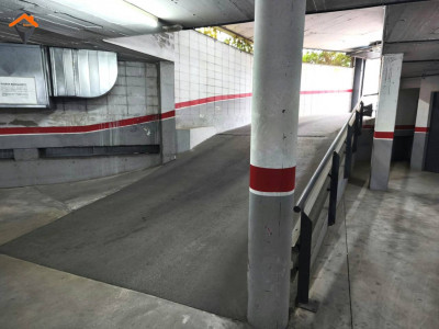 PLAZA DE PARKING AMPLIA EN VENTA JUNTO A QUIRÓN – EIXAMPLE DE SABADELL