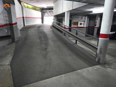 PLAZA DE PARKING AMPLIA EN VENTA JUNTO A QUIRÓN – EIXAMPLE DE SABADELL