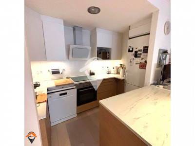 PRECIOSO PISO REFORMADO EN EXCELENTE UBICACION