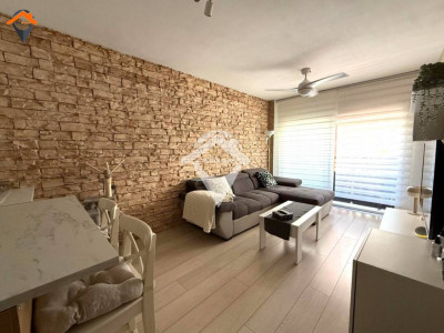 PRECIOSO PISO REFORMADO EN EXCELENTE UBICACION