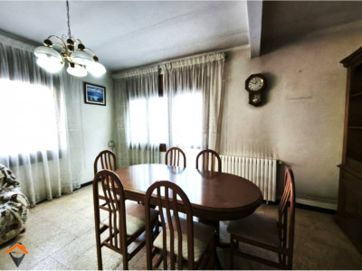 PROPIEDAD CON DOBLE USO RESIDENCIAL Y COMERCIAL EN BUENA UBICACIÓN!! 