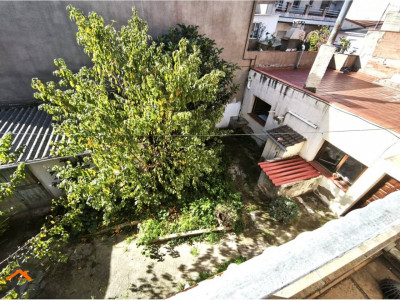 PROPIEDAD CON DOBLE USO RESIDENCIAL Y COMERCIAL EN BUENA UBICACIÓN!! 