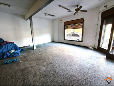 PROPIEDAD CON DOBLE USO RESIDENCIAL Y COMERCIAL EN BUENA UBICACIÓN!! 