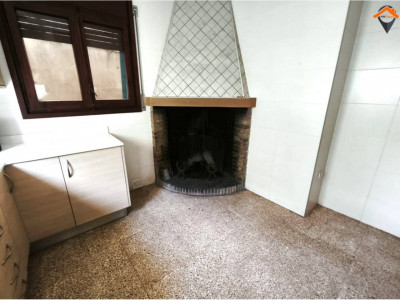 PROPIEDAD CON DOBLE USO RESIDENCIAL Y COMERCIAL EN BUENA UBICACIÓN!! 