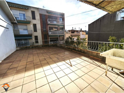 PROPIEDAD CON DOBLE USO RESIDENCIAL Y COMERCIAL EN BUENA UBICACIÓN!! 