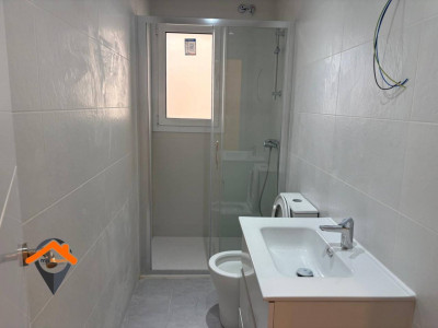 REFORMADO A ESTRENAR , CON TRASTERO Y JUNTO MERCADO CREU ALTA!!!