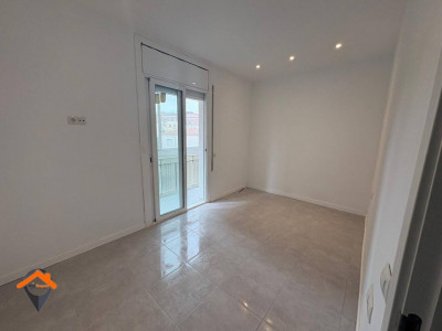 REFORMADO A ESTRENAR , CON TRASTERO Y JUNTO MERCADO CREU ALTA!!!