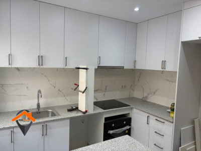 REFORMADO A ESTRENAR , CON TRASTERO Y JUNTO MERCADO CREU ALTA!!!