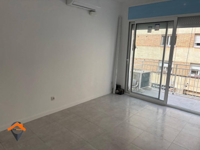 REFORMADO A ESTRENAR , CON TRASTERO Y JUNTO MERCADO CREU ALTA!!!