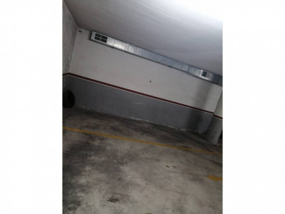 SE ALQUILA PARKING PARA COCHE!!