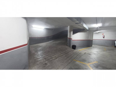 SE ALQUILA PARKING PARA COCHE!!