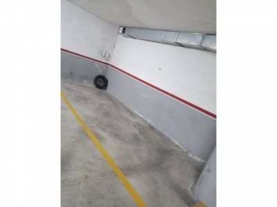 SE ALQUILA PARKING PARA COCHE!!