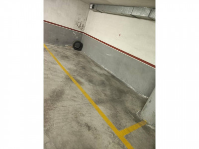 SE ALQUILA PARKING PARA COCHE!!