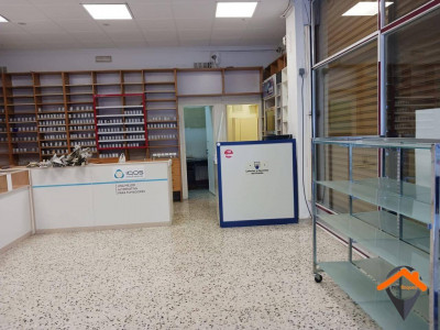 SE VENDE LOCAL COMERCIAL 
