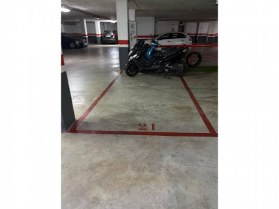 SE VENDEN DOS PLAZAS DE PARQUINGS A 17000€ CADA UNA