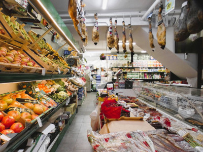 TRASPASO DE BODEGA-ALIMENTACION EN CA N'ORIAC-SABADELL