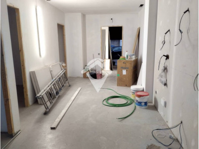 VENTA CASAS A ESTRENAR CON PATIO CREU DE BARBERA-SABADELL