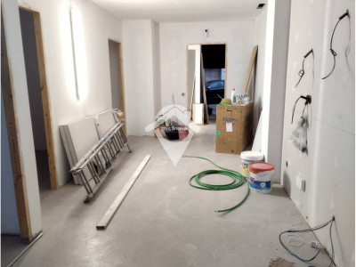 VENTA CASAS A ESTRENAR CON PATIO CREU DE BARBERA-SABADELL
