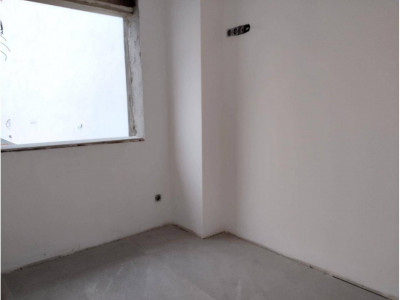 VENTA CASAS A ESTRENAR CON PATIO CREU DE BARBERA-SABADELL