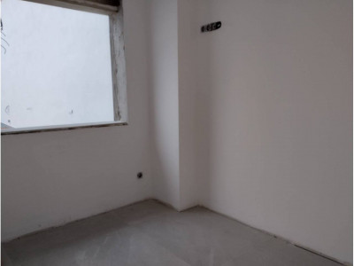 VENTA CASAS A ESTRENAR CON PATIO CREU DE BARBERA-SABADELL