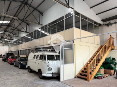 VENTA DE DOS NAVES PAREADAS EN BARRIO GRACIA-SABADELL