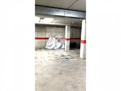 VENTA PLAZA DE PARKING PARA COCHE Y MOTO